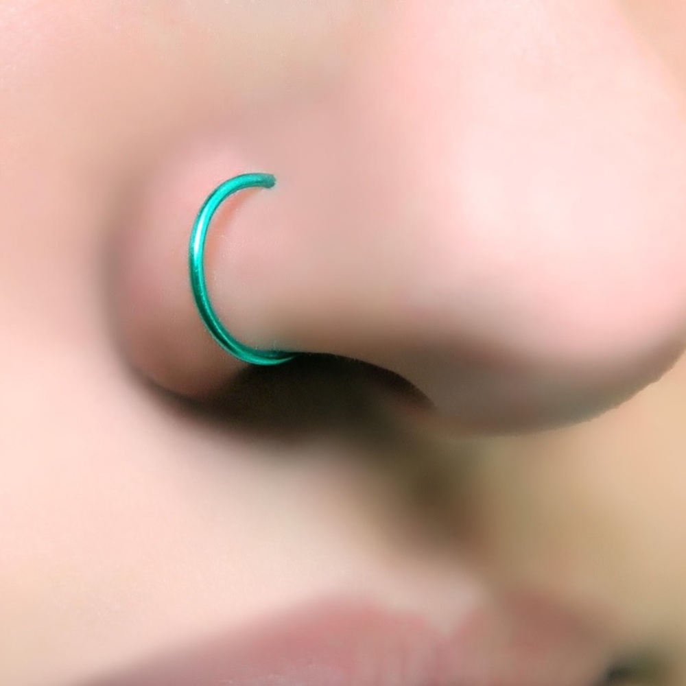 10 x green fake nose/lip ring faux helix earring